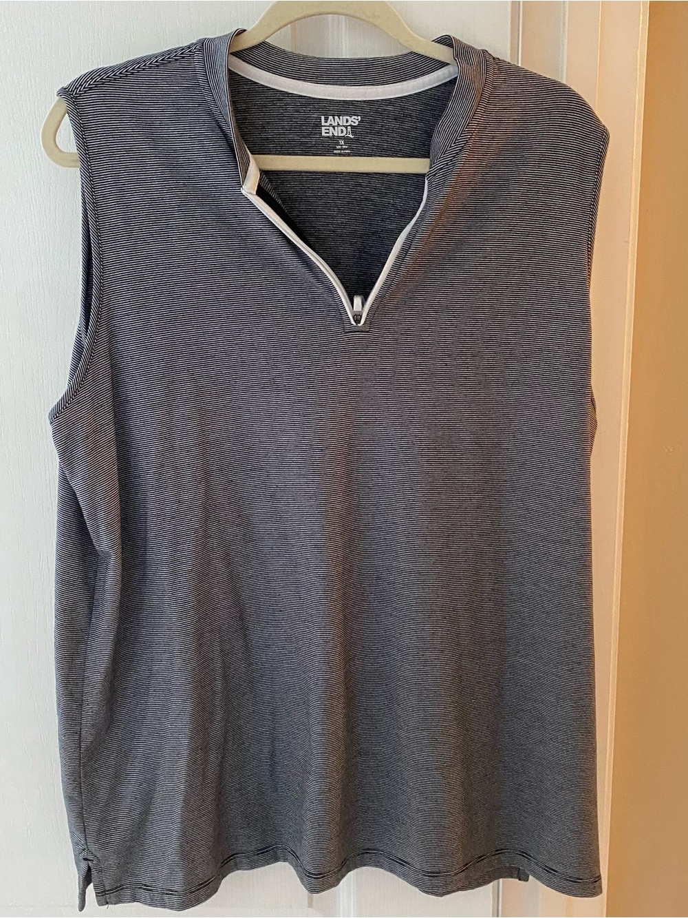 Lands' End Gray Sleeveless Zip-Front Tank